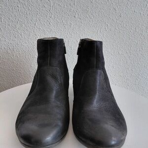 Chic Black Leather Heeled Boots